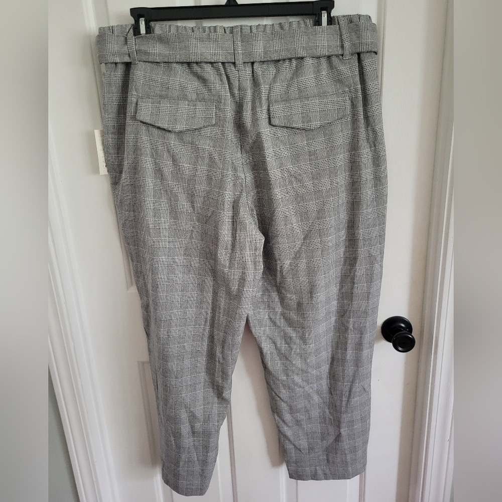 A New Day Women's Gray Plaid Pleated Belted Office Dress Pants Plus Size 18 NWT - Picture 6 of 11